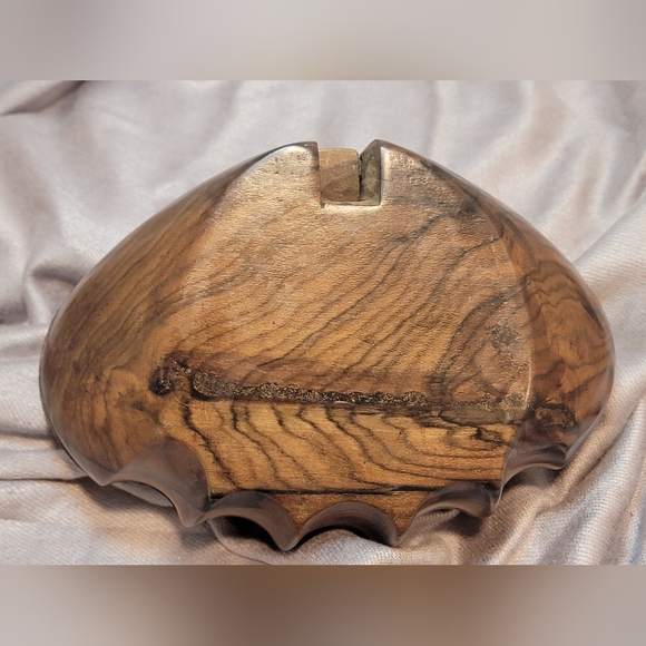 Vintage Wooden Clamshell Trinket/Jewelry Box - Picture 6 of 11